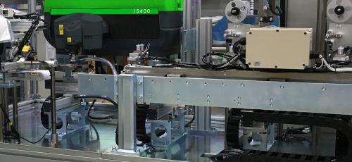 IS400 is an industrial engraver integrable on production line