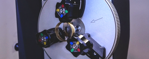 Bracelet engraving with the rotary device 